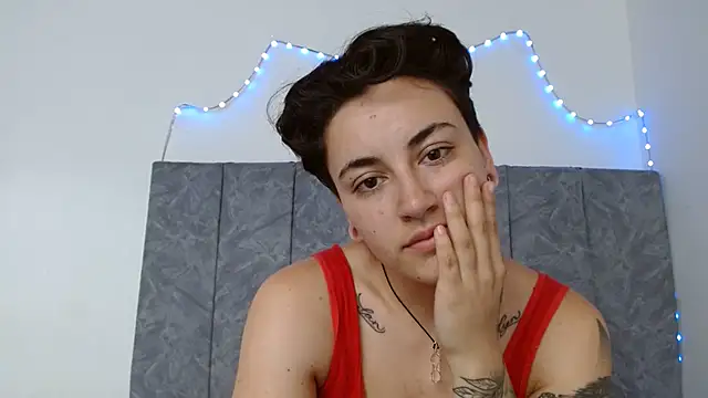 Snapshot of linda_33 chatting on September 2025 07:04:02 PM linda 33 online show from September 2025 07:04:02 PM