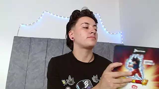 Snapshot of linda_33 chatting on September 2025 07:06:02 PM linda 33 online show from September 2025 07:06:02 PM