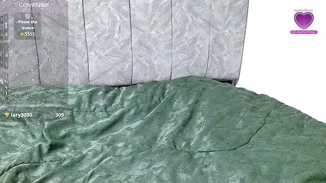 Snapshot of linda_33 chatting on October 2025 11:57:02 PM linda 33 online show from October 2025 11:57:02 PM