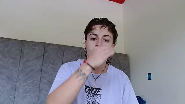 Snapshot of linda_33 chatting on November 2025 02:56:01 PM linda 33 online show from November 2025 02:56:01 PM