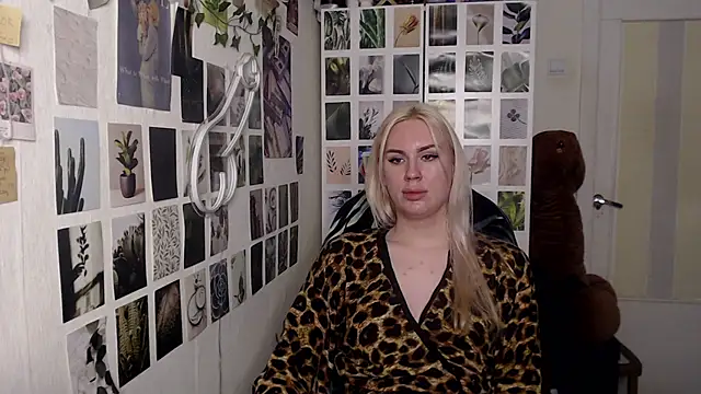 Snapshot of CapriScorpion chatting on November 2025 03:16:02 PM CapriScorpion online show from November 2025 03:16:02 PM