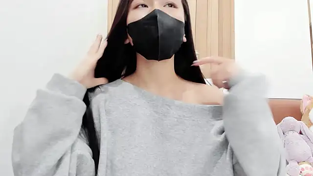 Lita-Julia online show from March 2025 04:43:02 PM