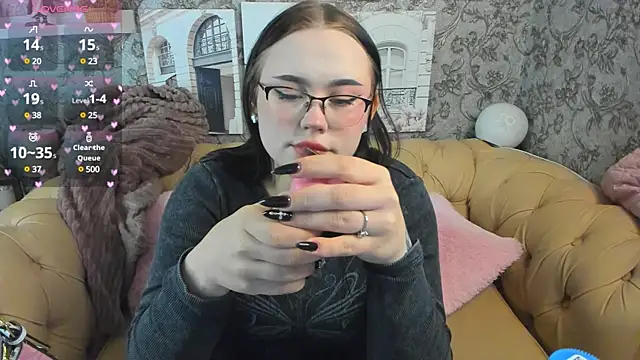 Tina Walker online show from February 2025 12:48:02 PM