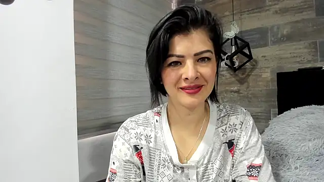 Snapshot of queen_fetish chatting on December 2024 02:49:01 PM queen fetish online show from December 2024 02:49:01 PM