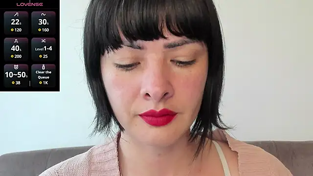 Snapshot of queen_fetish chatting on February 2025 09:38:01 PM queen fetish online show from February 2025 09:38:01 PM