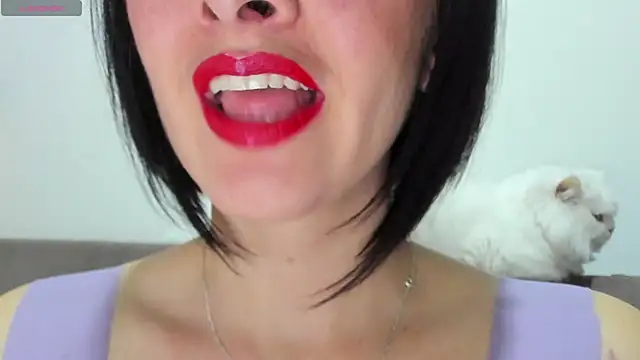 Snapshot of queen_fetish chatting on February 2025 10:18:02 PM queen fetish online show from February 2025 10:18:02 PM