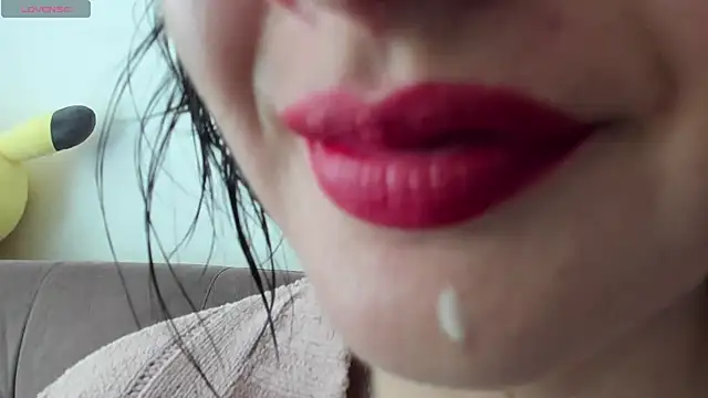 Snapshot of queen_fetish chatting on March 2025 03:29:01 PM queen fetish online show from March 2025 03:29:01 PM