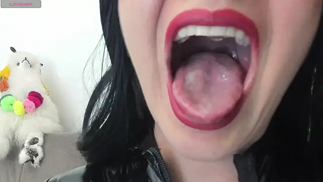 Snapshot of queen_fetish chatting on March 2025 11:38:02 PM queen fetish online show from March 2025 11:38:02 PM