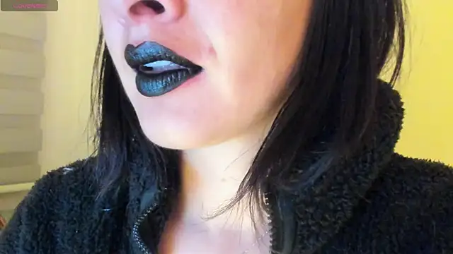 Snapshot of queen_fetish chatting on September 2025 10:31:02 AM queen fetish online show from September 2025 10:31:02 AM