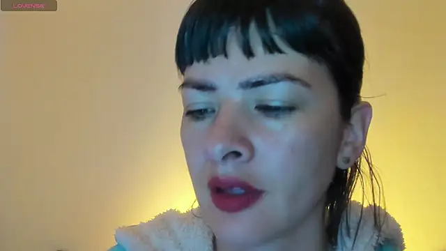 Snapshot of queen_fetish chatting on November 2025 10:48:02 AM queen fetish online show from November 2025 10:48:02 AM