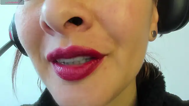 queen fetish online show from April 2026 02:44:02 PM