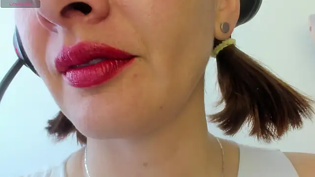 queen fetish online show from April 2026 02:45:01 PM