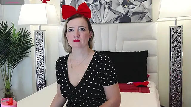 BarbieeAnn online show from December 2024 05:29:02 AM