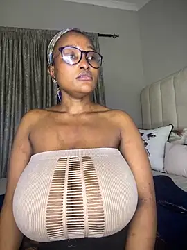 Bustygoddess32 online show from October 2025 11:04:02 PM