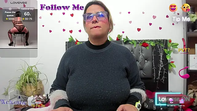 Snapshot of hazel_34 chatting on November 2025 08:38:02 AM hazel 34 online show from November 2025 08:38:02 AM