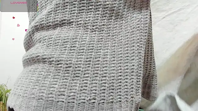 hazel 34 online show from January 2026 09:00:02 AM