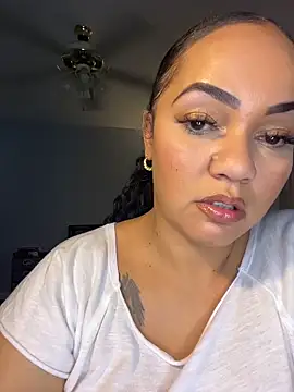 Snapshot of DestineeJayde chatting on October 2025 05:15:01 AM DestineeJayde online show from October 2025 05:15:01 AM