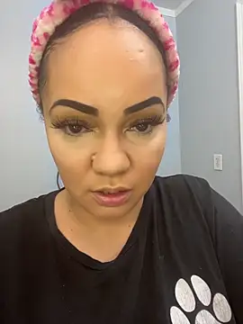 Snapshot of DestineeJayde chatting on December 2025 04:18:02 AM DestineeJayde online show from December 2025 04:18:02 AM