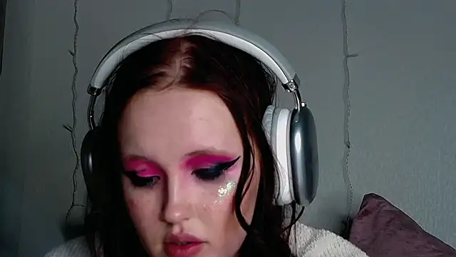 Snapshot of IrinaArt chatting on January 2025 02:29:01 AM IrinaArt online show from January 2025 02:29:01 AM