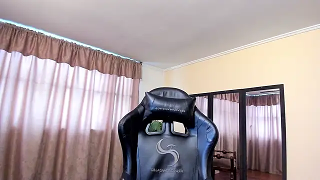 maylin yung online show from November 2025 12:22:02 PM