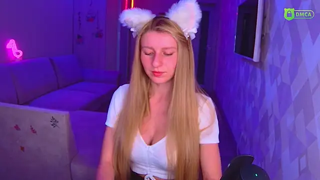 Snapshot of AmaliaQueen chatting on November 2025 02:19:02 PM AmaliaQueen online show from November 2025 02:19:02 PM