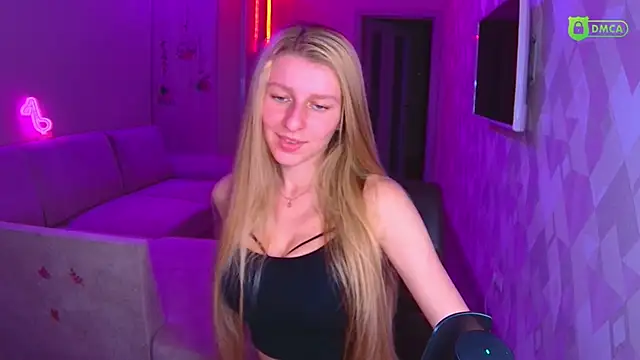 Snapshot of AmaliaQueen chatting on November 2025 03:00:02 PM AmaliaQueen online show from November 2025 03:00:02 PM