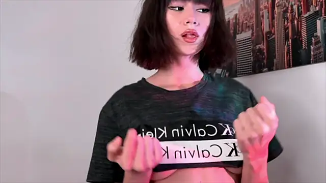 Snapshot of Raven__Blod chatting on September 2025 11:43:01 PM Raven  Blod online show from September 2025 11:43:01 PM