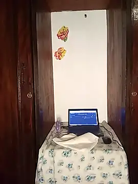 The-Peach-Flexer online show from October 2025 10:48:02 PM