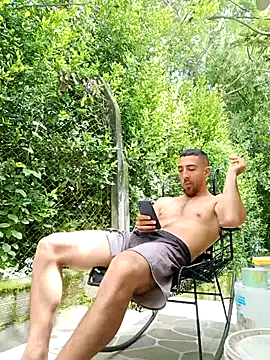 sebasxx97 online show from October 2025 05:52:01 PM