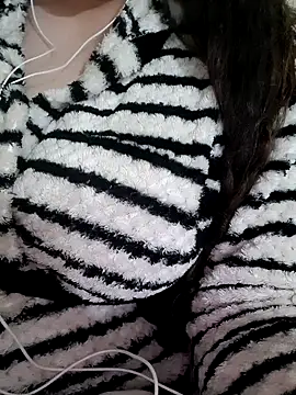 Snapshot of Zanoba-16 chatting on March 2025 08:49:01 PM Zanoba-16 online show from March 2025 08:49:01 PM