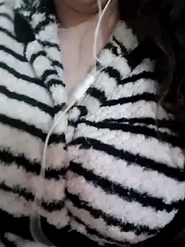 Snapshot of Zanoba-16 chatting on March 2025 07:57:02 PM Zanoba-16 online show from March 2025 07:57:02 PM