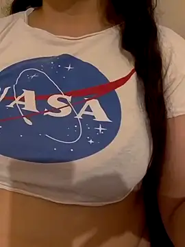 Snapshot of Zanoba-16 chatting on November 2025 03:51:01 AM Zanoba-16 online show from November 2025 03:51:01 AM