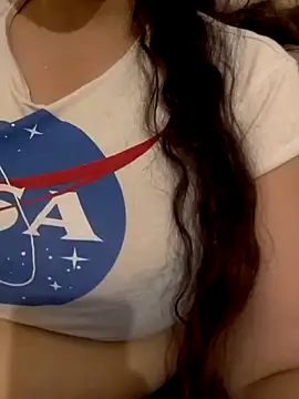 Snapshot of Zanoba-16 chatting on November 2025 06:18:02 PM Zanoba-16 online show from November 2025 06:18:02 PM