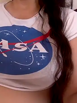 Snapshot of Zanoba-16 chatting on November 2025 08:01:02 AM Zanoba-16 online show from November 2025 08:01:02 AM