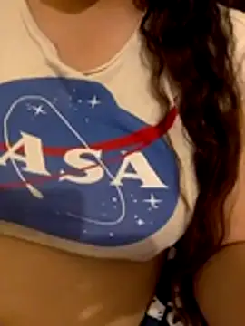 Snapshot of Zanoba-16 chatting on November 2025 10:40:01 PM Zanoba-16 online show from November 2025 10:40:01 PM