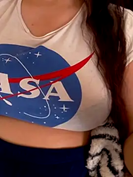 Snapshot of Zanoba-16 chatting on November 2025 11:51:02 AM Zanoba-16 online show from November 2025 11:51:02 AM