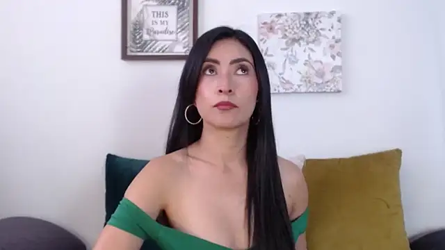 JainaRogers online show from June 2026 04:38:01 PM