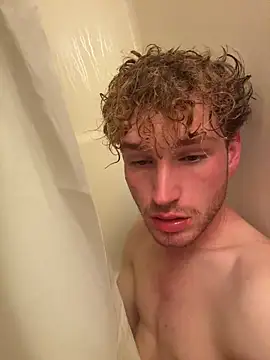 Snapshot of CreamyAustin chatting on October 2025 01:50:01 AM CreamyAustin online show from October 2025 01:50:01 AM