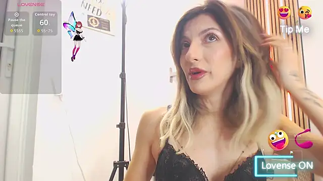 Snapshot of RileyLanna chatting on November 2025 05:10:01 AM RileyLanna online show from November 2025 05:10:01 AM