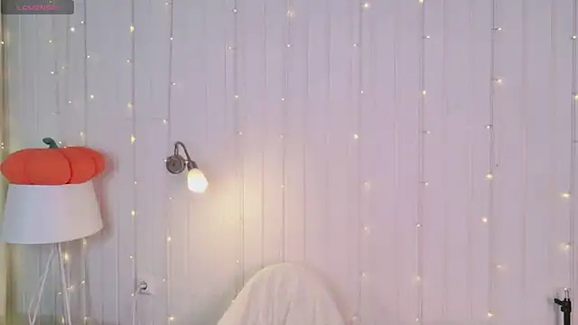 Beatrica Klein online show from June 2026 02:30:01 PM