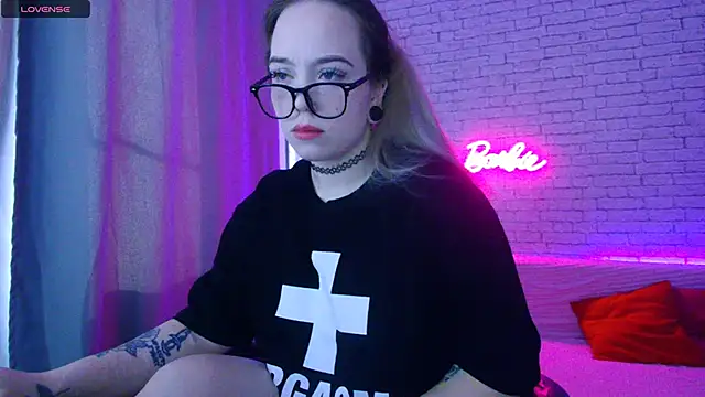 -Stacyy- online show from October 2025 05:04:02 AM