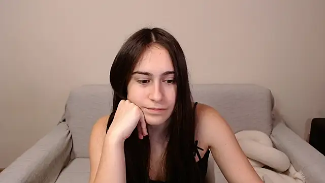 AliceKolltt online show from December 2024 12:29:01 AM