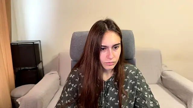 AliceKolltt online show from October 2025 11:43:01 AM