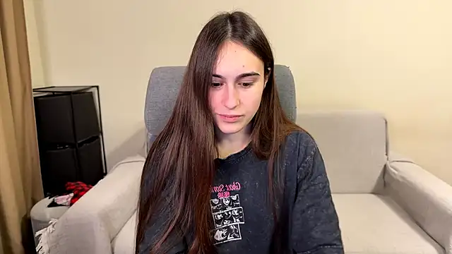 AliceKolltt online show from February 2026 09:00:02 PM
