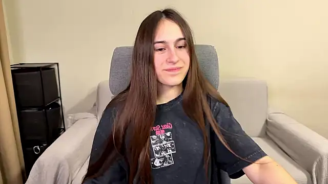 AliceKolltt online show from March 2026 10:16:02 PM