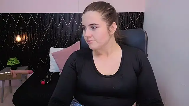 Aabby lee online show from July 2026 06:32:01 PM