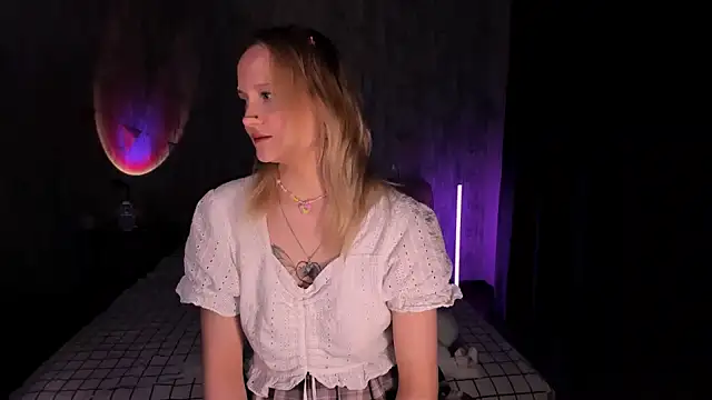 Snapshot of MariaMango chatting on February 2025 02:18:01 AM MariaMango online show from February 2025 02:18:01 AM