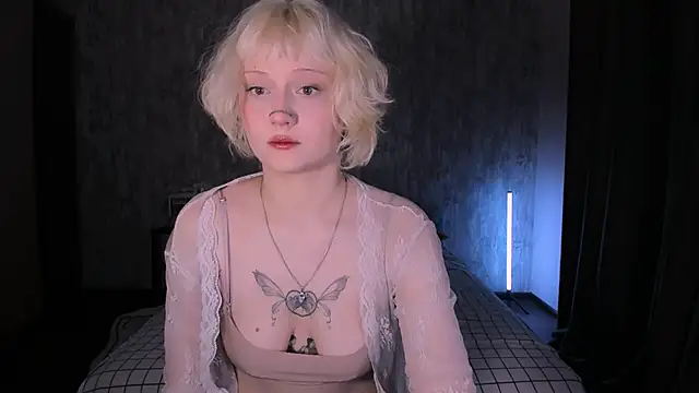 Snapshot of MariaMango chatting on October 2025 01:05:02 AM MariaMango online show from October 2025 01:05:02 AM