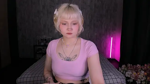 Snapshot of MariaMango chatting on October 2025 12:33:02 AM MariaMango online show from October 2025 12:33:02 AM