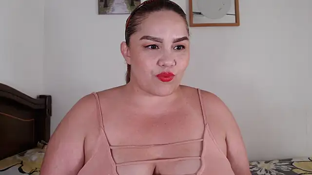 antoniamoreno82 online show from April 2026 08:32:01 PM